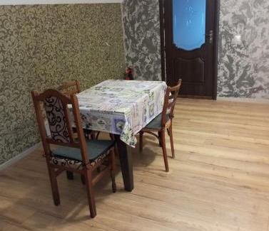 Yasinya House | Riverside Retreat: Guest Rated 10/10 for Unforgettable Stays