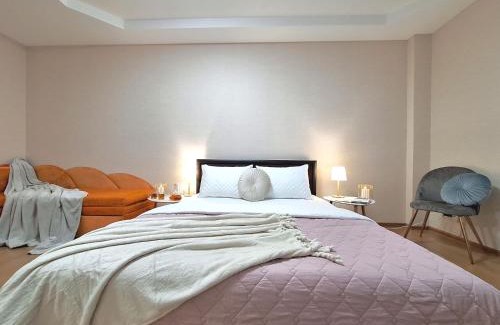 Sukhinovka Apartment | Cozy Alex Apartments with Pet-Friendly Amenities & 9.3 Rating