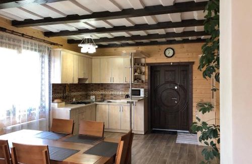 Zhdeniyevo Apartment | Pet-Friendly Retreat at Willow Yard with Pool & Spa Access