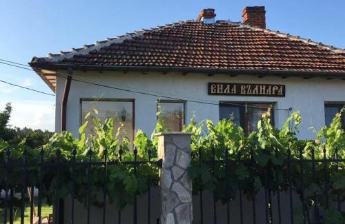 Sredets Villa | Inviting Stay at Villa Vălnara with Oceanfront Views