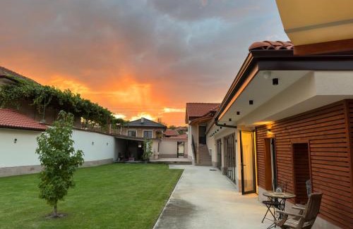 Hisarja Villa | Discover Вила Деливерски: Pet-Friendly Retreat with Hot Tub