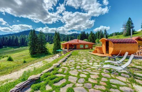Pamporovo Villa | Vila Morava: 4-Star Retreat with Hot Tub & Family Perks