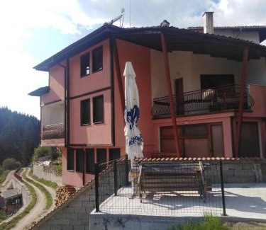 Dospat House | Experience Relaxation at Вила Родопи with Hot Tub & More