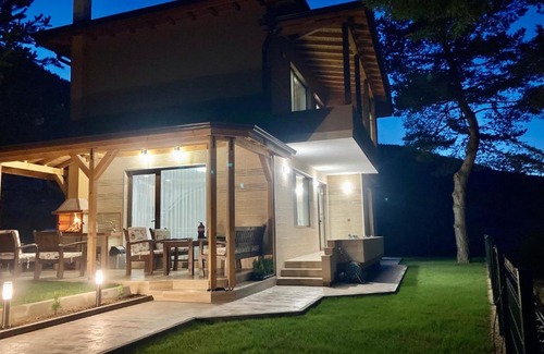 Sarnitsa House | Family-Friendly Comfort at Вила Сияна Awaiting You