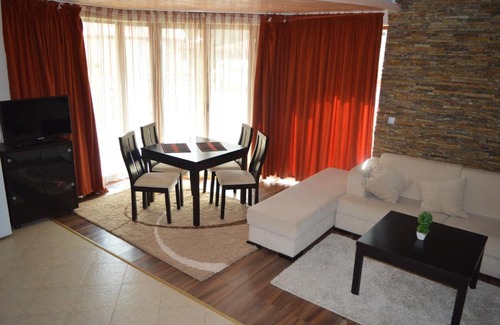 Pamporovo Villa | Relax at Villa Fran: 9/10 Guest Rated with Private Pool