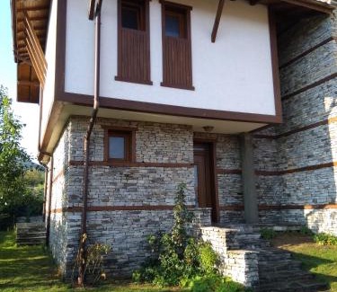 Dobrinishte Villa | Discover Вила Цветелина: 10/10 Rating & Relaxing Amenities