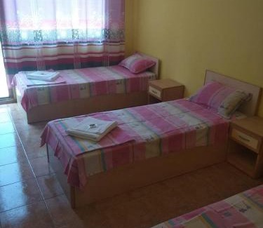 Kranevo House | Pet-Friendly Вили Бийчхаус with Ocean View & Dining