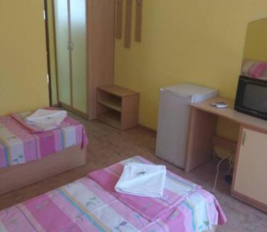 Kranevo House | Pet-Friendly Вили Бийчхаус with Ocean View & Dining