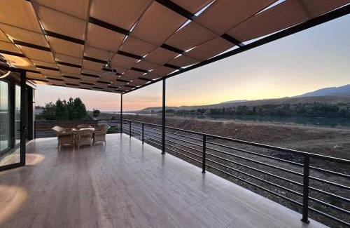Uzbekistan Villa | Villa Retreat with Pool, Hot Tub & Pet-Friendly Charm