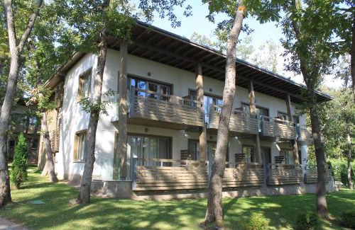 Kamchia Hotel | Welcome to Cottage Village Pirin: Oceanfront Retreat Awaits