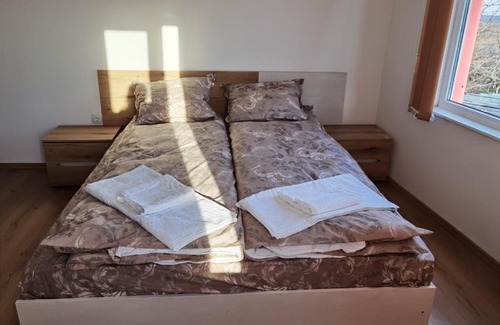 Septemvri House | Welcoming Винарна-Славовица: Family-Friendly Retreat