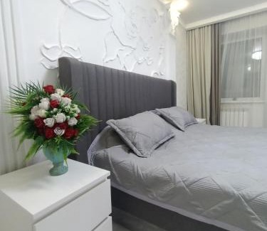Kokshetau Apartment | Explore ВИП КВАРТИРЫ: Family-Friendly Getaway Awaits