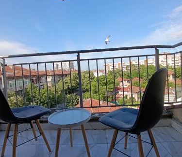 Ruse Apartment | Discover Витски 1: Family-Friendly Stay with Top Ratings