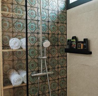 Central Ukraine House | Discover Вишнева садиба: Pet-Friendly Retreat with Dining