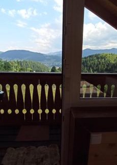 Verkhovyna Cabin | Discover Vyshche za hmary: 10/10 Rated Family Haven