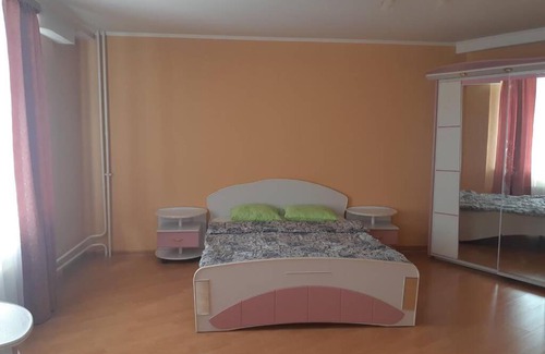 Tsentralnyy okrug Apartment | Discover Comfort Near the Aquapark on 11th Floor