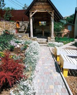 Kamenets-Podol'skiy Apartment | Discover Вуличок: Family-Friendly Retreat with a 9.8 Rating