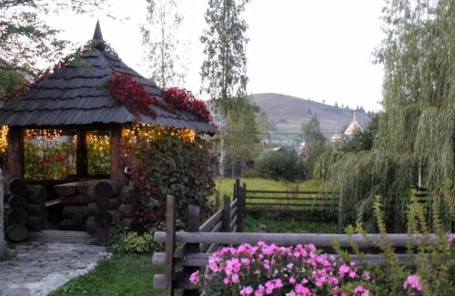 Yablunytsya Apartment | Relax at Alpha Plus Resort - Rated 8.8 & Pet Friendly