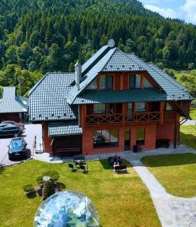 Plavya Cabin | Experience Bliss at Вілла Медова: Beachfront & Pet Friendly