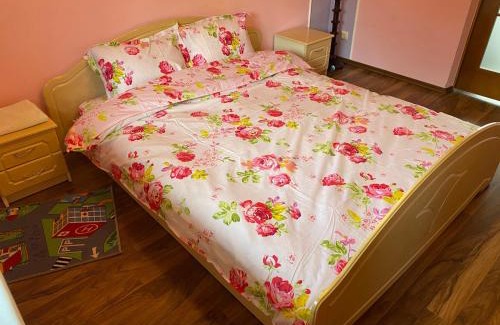 Chernovtsy Villa | Discover Villa na Roshi: Ideal for Families and Pets