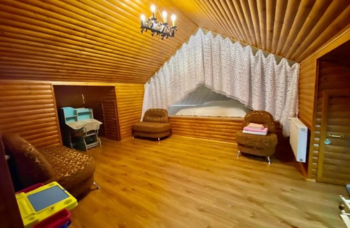 Chernovtsy Villa | Discover Villa na Roshi: Ideal for Families and Pets