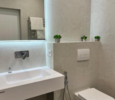 Rivne Apartment | Elegant Apartment Near the Bus Station for Your Stay