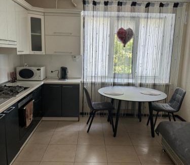 Rivne Apartment | Stylish VIP Apartment in City Center with Family-Friendly Amenities