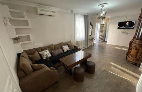 Gonio House | Experience Comfort at В ГОСТЯХ У РУСЛАНА with Ocean Views