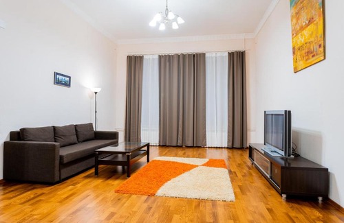 Palace District Apartment | Premier Stay in the Heart of St. Petersburg with Breakfast