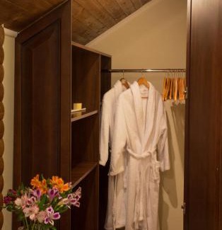 Vinnichki Hotel | Experience Comfort at Галицька Корона with Hot Tub & Kitchen