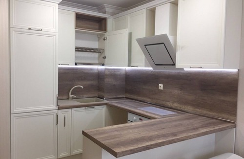Sveti Vlas Apartment | Cozy Getaway with Pool, Kitchen & Breakfast Included
