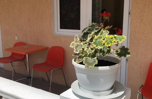 Gelendzhik House | Inviting горный воздух: Pet-Friendly Retreat with Great Reviews