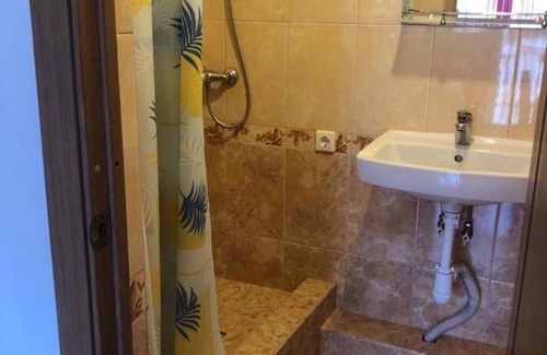 Gelendzhik House | Inviting горный воздух: Pet-Friendly Retreat with Great Reviews