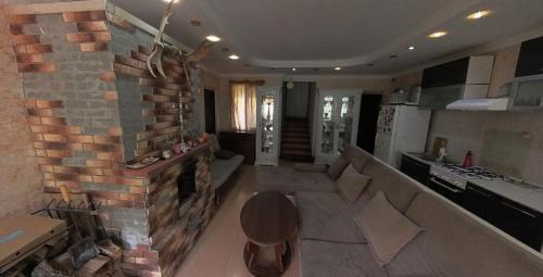 Medeu District Bed & Breakfast | Discover горный дом Monplaisir: Family-Friendly Retreat