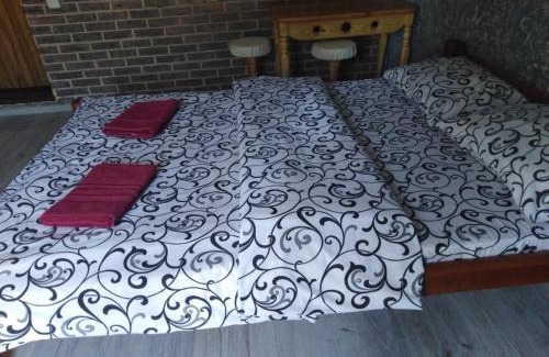 Holosiivskyj House | Budget-Friendly Гостевая Комната: Child Friendly & Rated 9/10