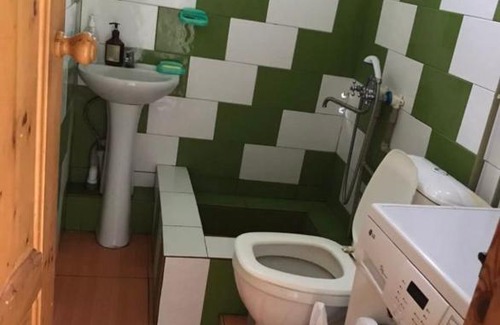 Mgudzyrhva House | Cozy Guest House Alyonka: A Perfect Budget Getaway