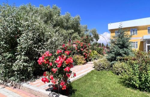 Bulan-Sogottu House | Top-Rated Guest House Dastan with Oceanfront Amenities