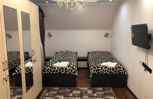 Yaroslavl House | Budget-Friendly Гостевой дом Милана with Kitchen Amenities