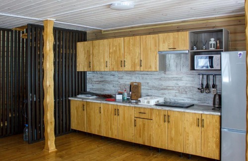 Solnechnogorsk House | Cozy Guest House Надежда 1: Pet-Friendly with Breakfast