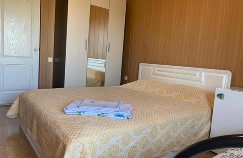 Gelendzhik House | Pet Friendly Guest House with Ocean View on Kirova Street