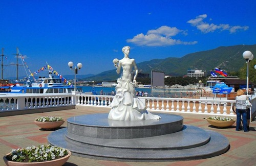 Gelendzhik House | Pet Friendly Guest House with Ocean View on Kirova Street