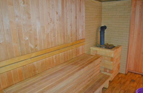 Maloye Lugovoye House | Inviting Guest House Na Lugu with Pool & Breakfast