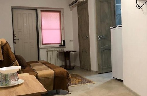 Gelendzhik Hotel | Oceanfront Guesthouse "На Приморской" with Family Amenities