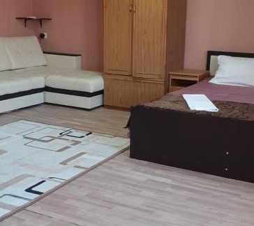 Vityazevo House | Cozy Guesthouse "Телец" with Pool and Pet-Friendly Options