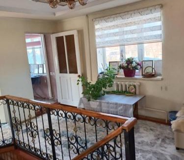Karakol House | Family-Friendly Retreat at Гостевой дом у Назгули