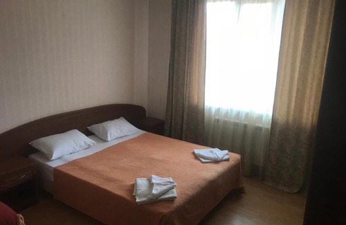 Adler City Centre Hotel | Cozy Guesthouse "U Chyornogo Morya" with Ocean Views