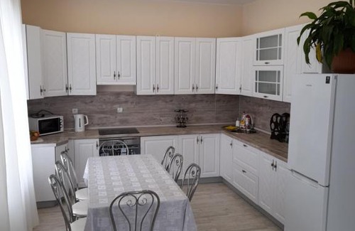 Pereslavl-Zalesskiy House | Guesthouse by the River: Rated 10/10 with Kitchen Access