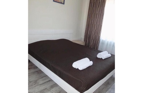 Taganrog House | Inviting Guest House "Центральный" with Oceanfront Pool