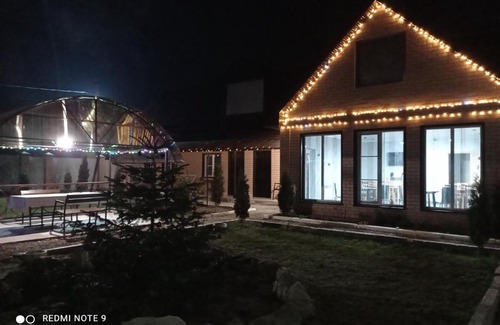 Kamennomostskiy House | Discover Гостевой дом 1000 и 1ночь: Guest Rated Perfect