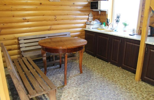 Melekhovo House | Pet-Friendly Getaway at GoodHouse with Relaxing Hot Tub